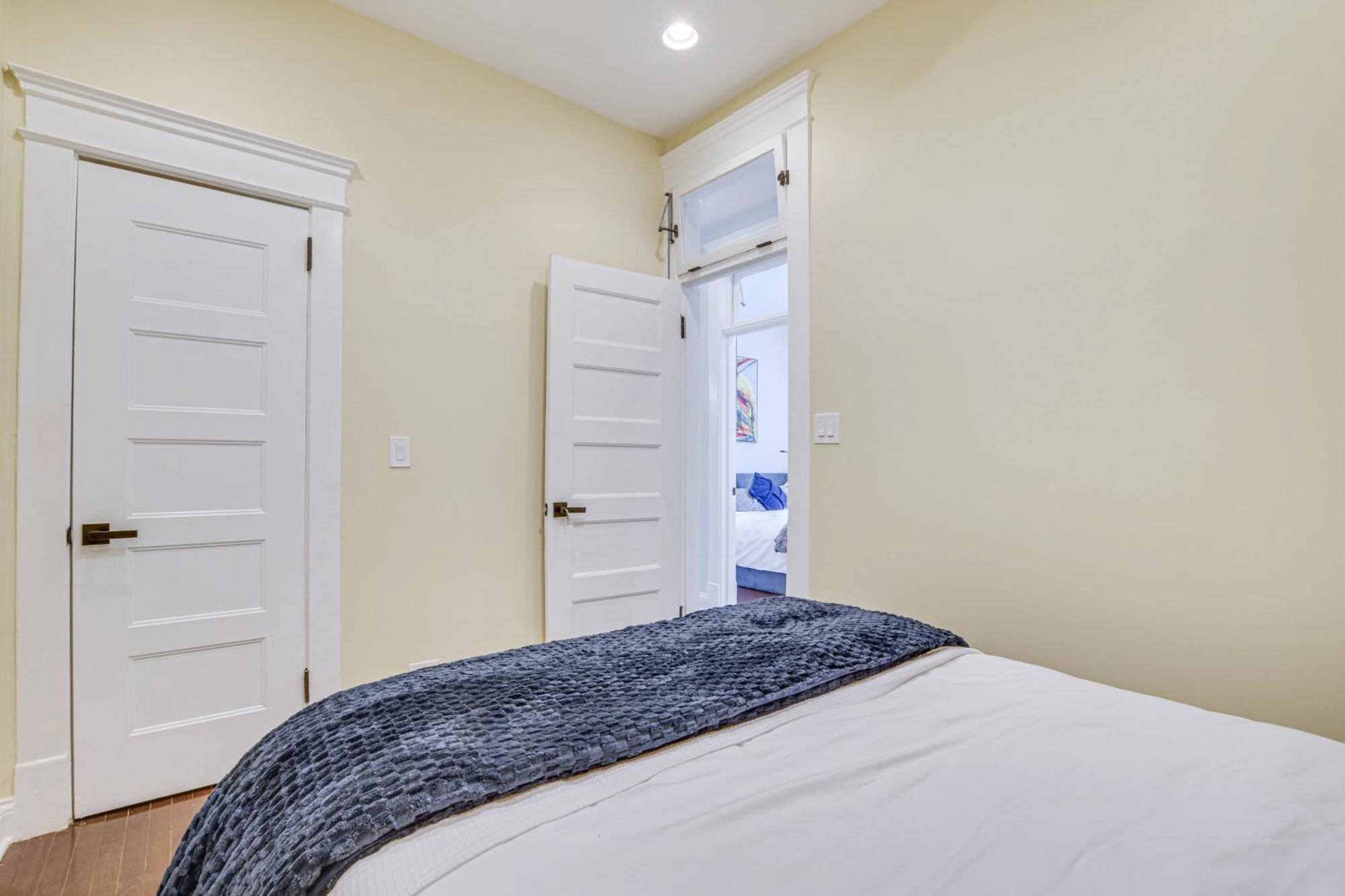 Spacious Condo With Deck About 3 Mi To Downtown Chicago! Dış mekan fotoğraf