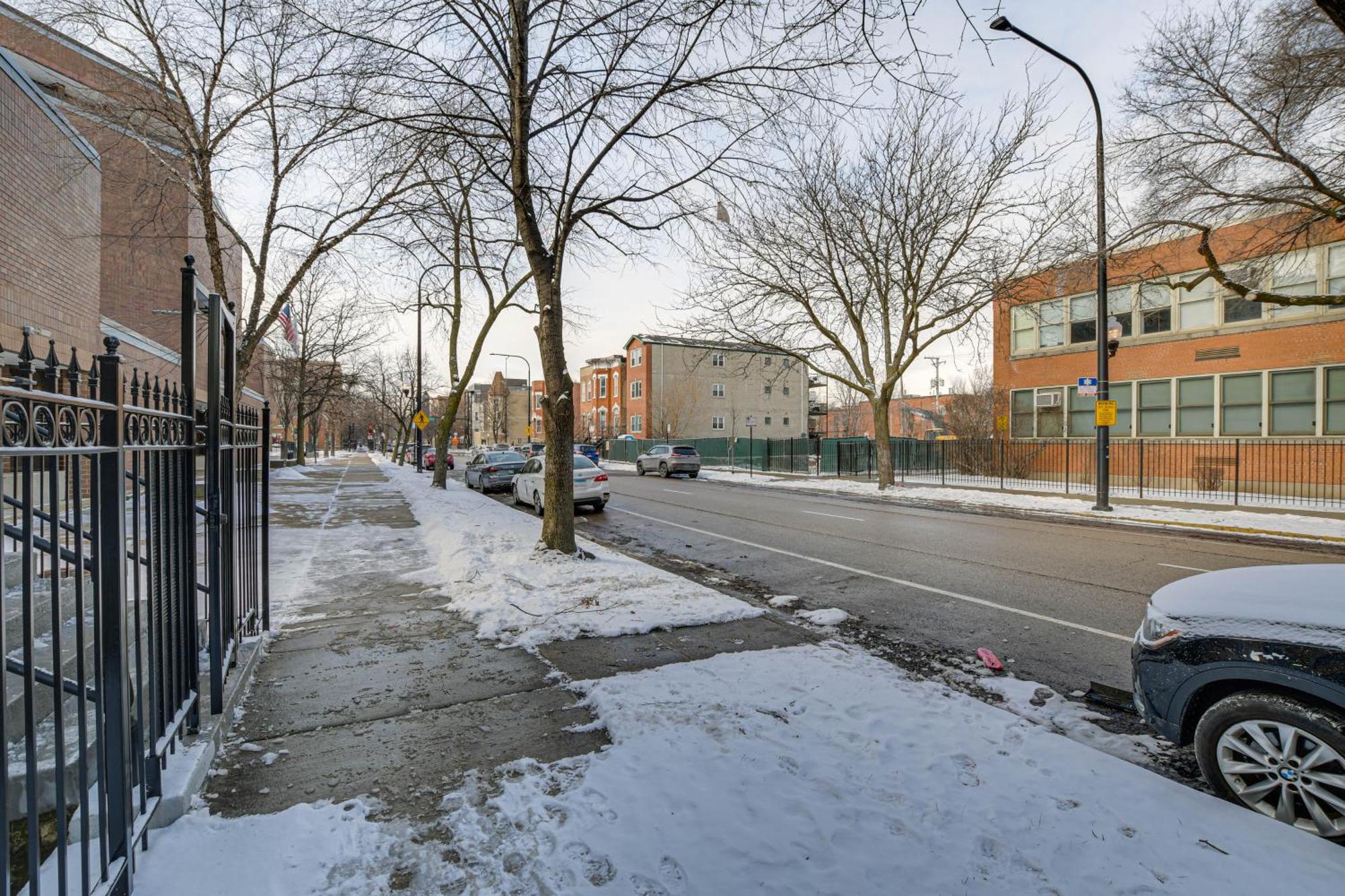 Spacious Condo With Deck About 3 Mi To Downtown Chicago! Dış mekan fotoğraf
