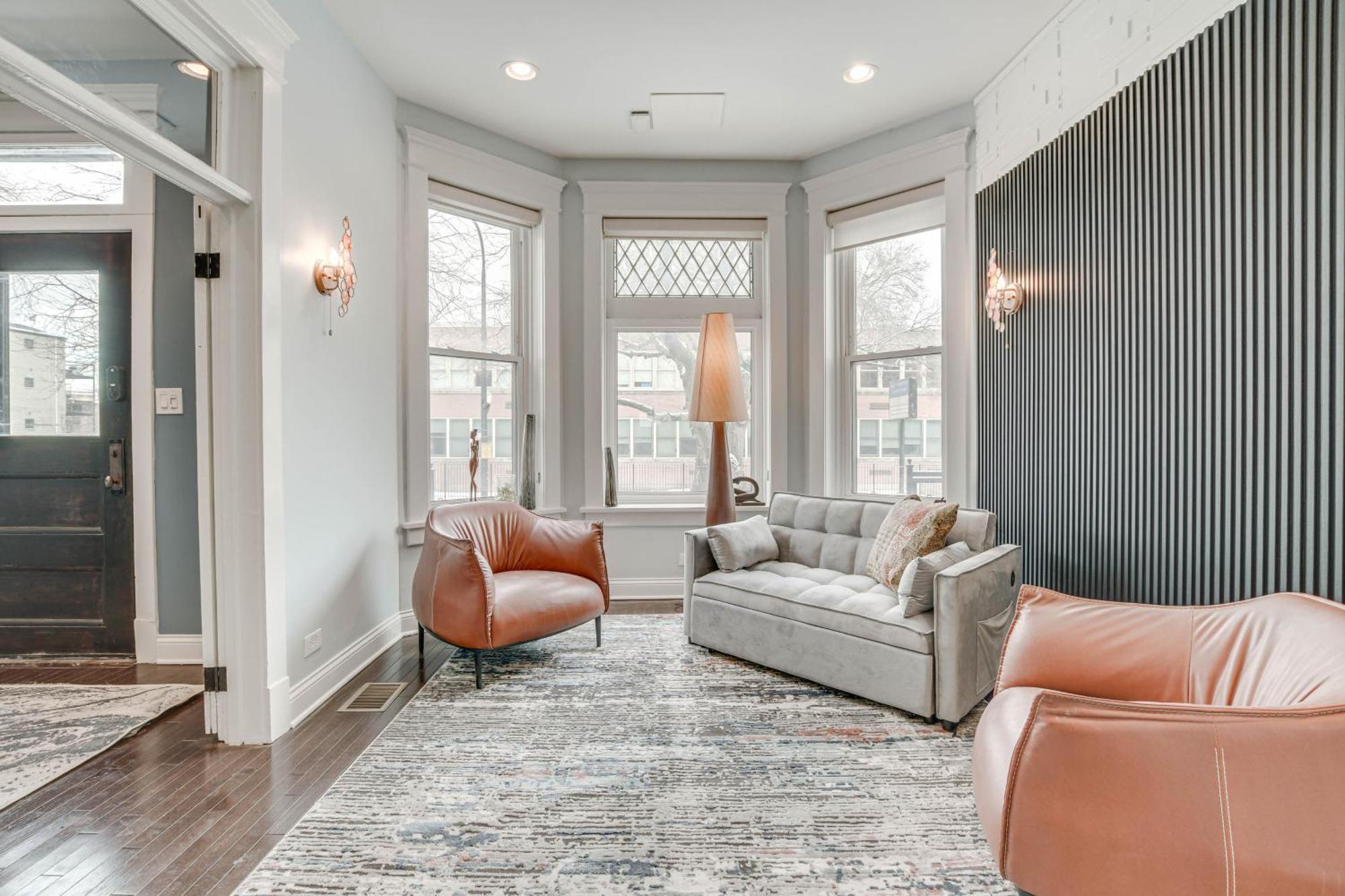 Spacious Condo With Deck About 3 Mi To Downtown Chicago! Dış mekan fotoğraf