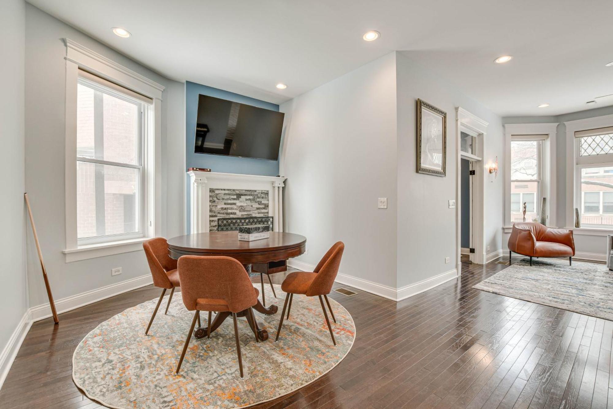 Spacious Condo With Deck About 3 Mi To Downtown Chicago! Dış mekan fotoğraf